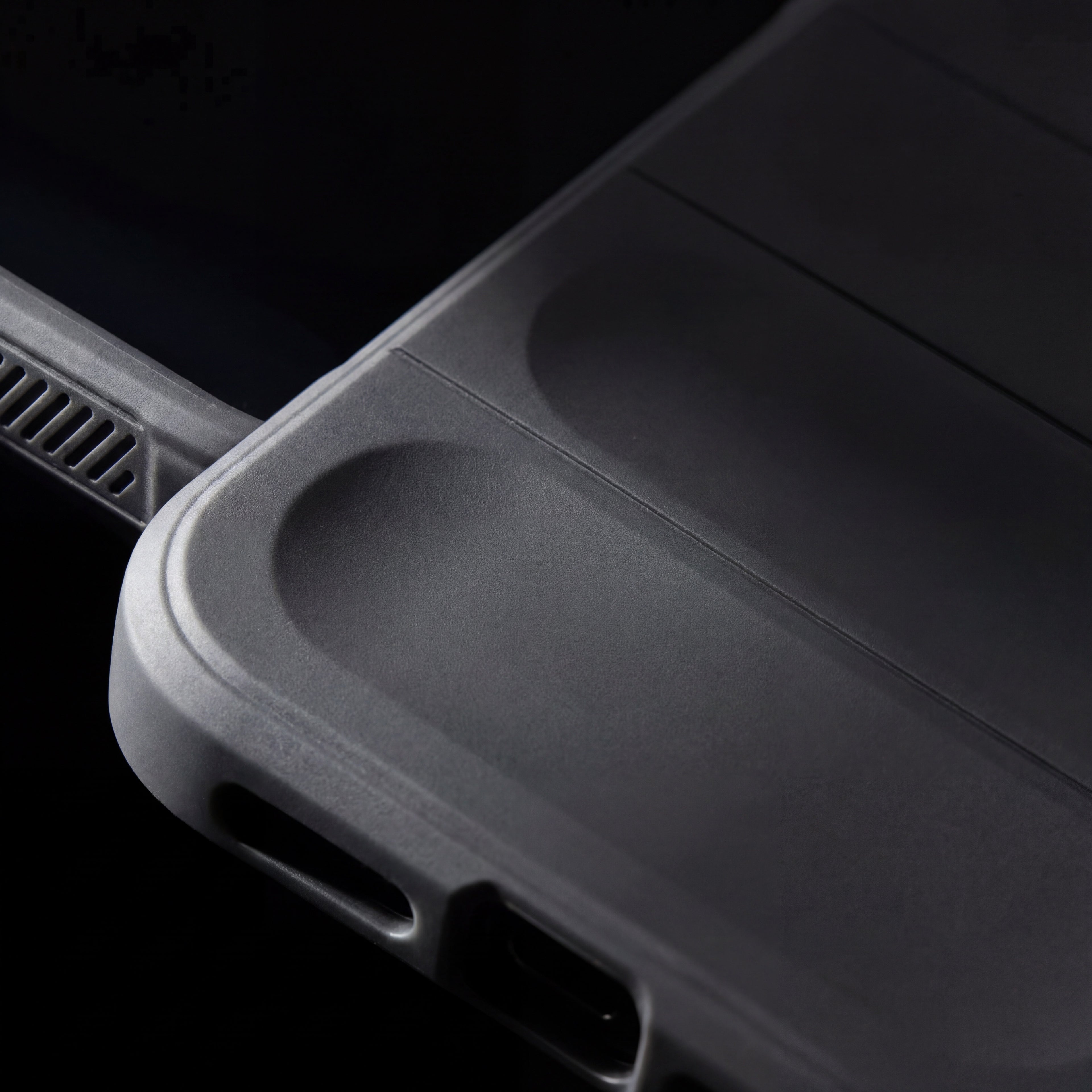 OnlyCovers LB iPhone case in Gray - macro corner detail